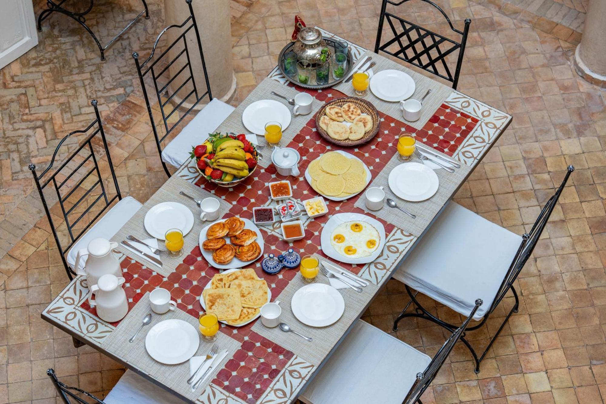 Riad Awinati Location Privatisee ,Piscine Chauffee , Beau Rooftop Marrakesh Eksteriør bilde