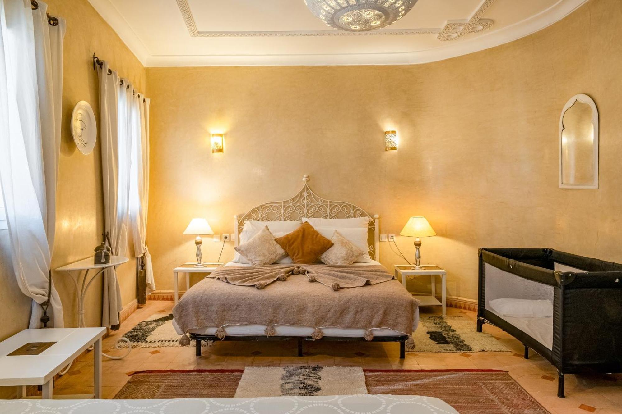 Riad Awinati Location Privatisee ,Piscine Chauffee , Beau Rooftop Marrakesh Eksteriør bilde